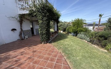 Property slide 18