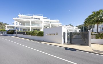 Property slide 18