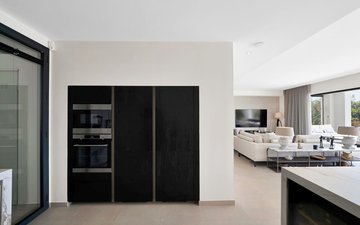 Property slide 25