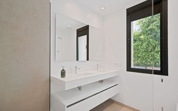 Property slide 51