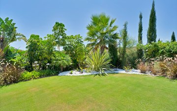 Property slide 79