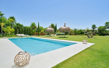 Property slide 82