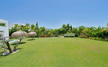 Property slide 83