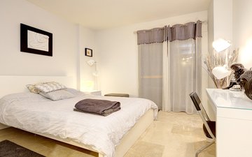 Property slide 10