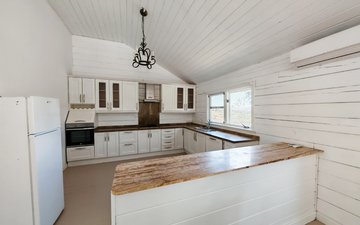 Property slide 32
