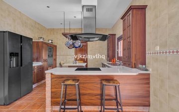 Property slide 16