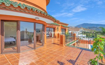 Property slide 28