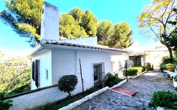 Property slide 17