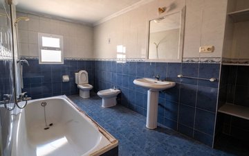 Property slide 21