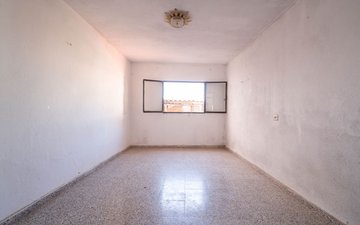 Property slide 25