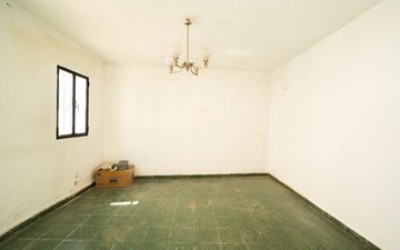 Property slide 4