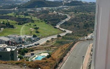Property slide 32