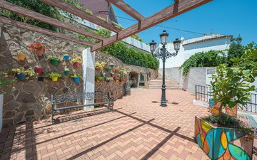 Property slide 24