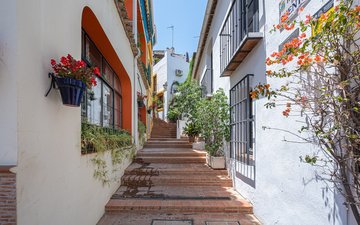 Property slide 25