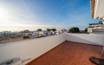 Property slide 44
