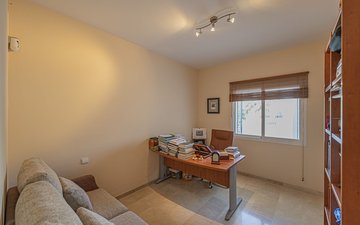 Property slide 16