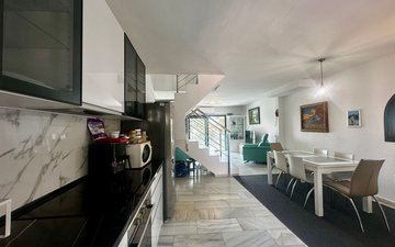Property slide 10