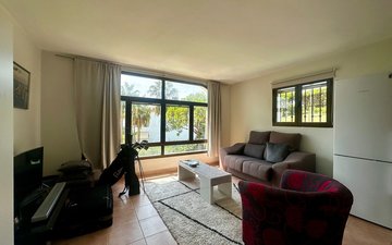 Property slide 18