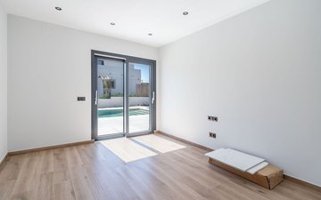Property slide 10
