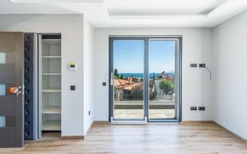 Property slide 14