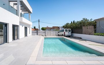 Property slide 32
