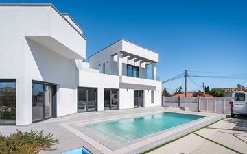 Property slide 33
