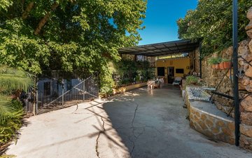 Property slide 25