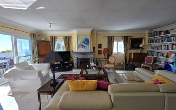Property slide 19