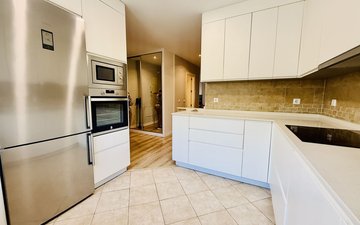 Property slide 10