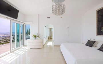 Property slide 23