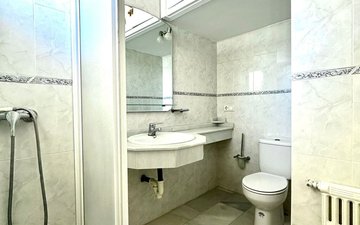 Property slide 20