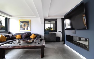 Property slide 6