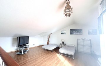 Property slide 22