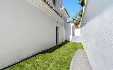 Property slide 46