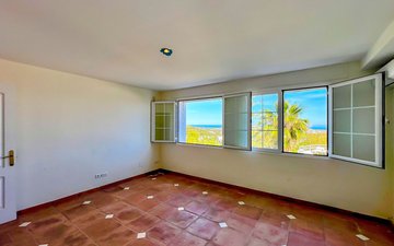 Property slide 39