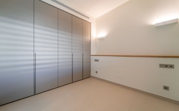 Property slide 22
