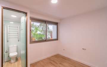 Property slide 21