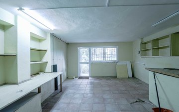 Property slide 25