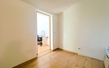 Property slide 14