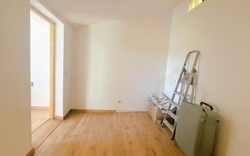 Property slide 15