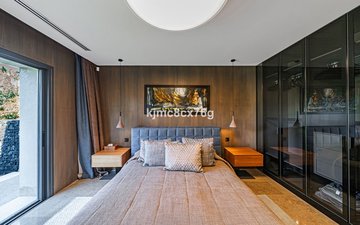 Property slide 32