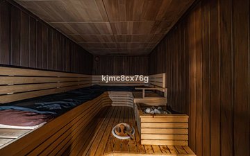 Property slide 80