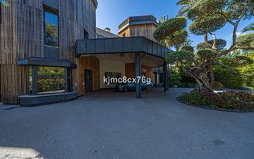 Property slide 85