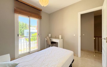 Property slide 20
