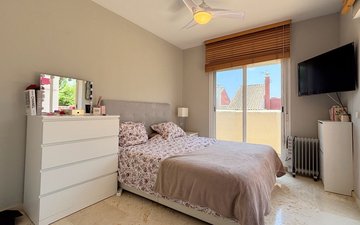 Property slide 24