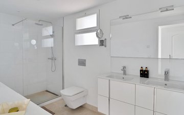 Property slide 21