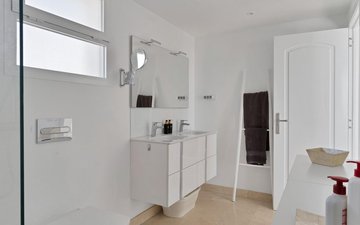Property slide 23