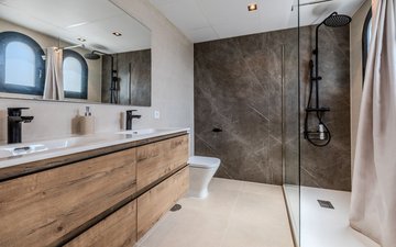 Property slide 19