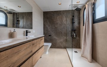 Property slide 20