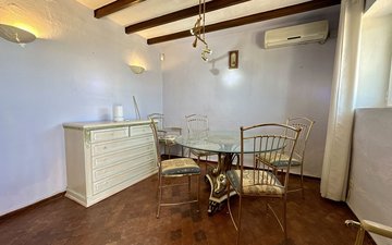 Property slide 17